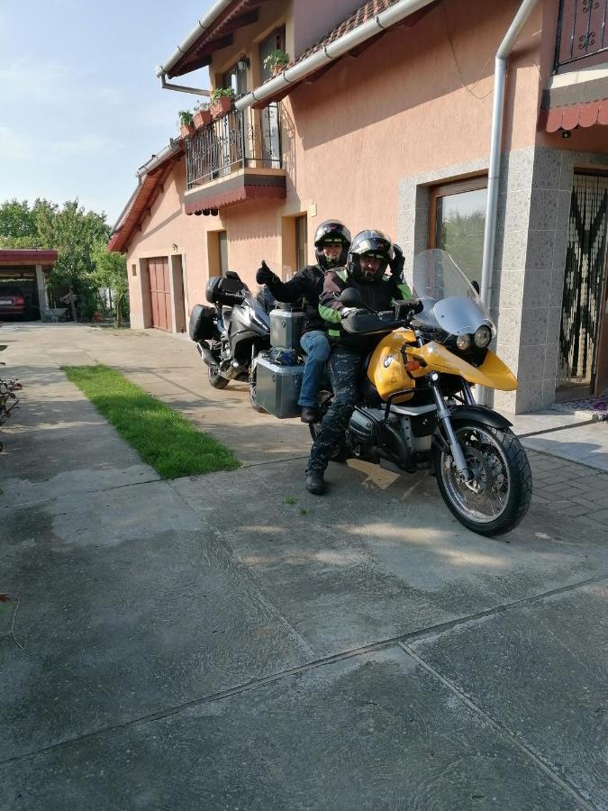 Casa Tinu Séjour à la campagne Cenad
